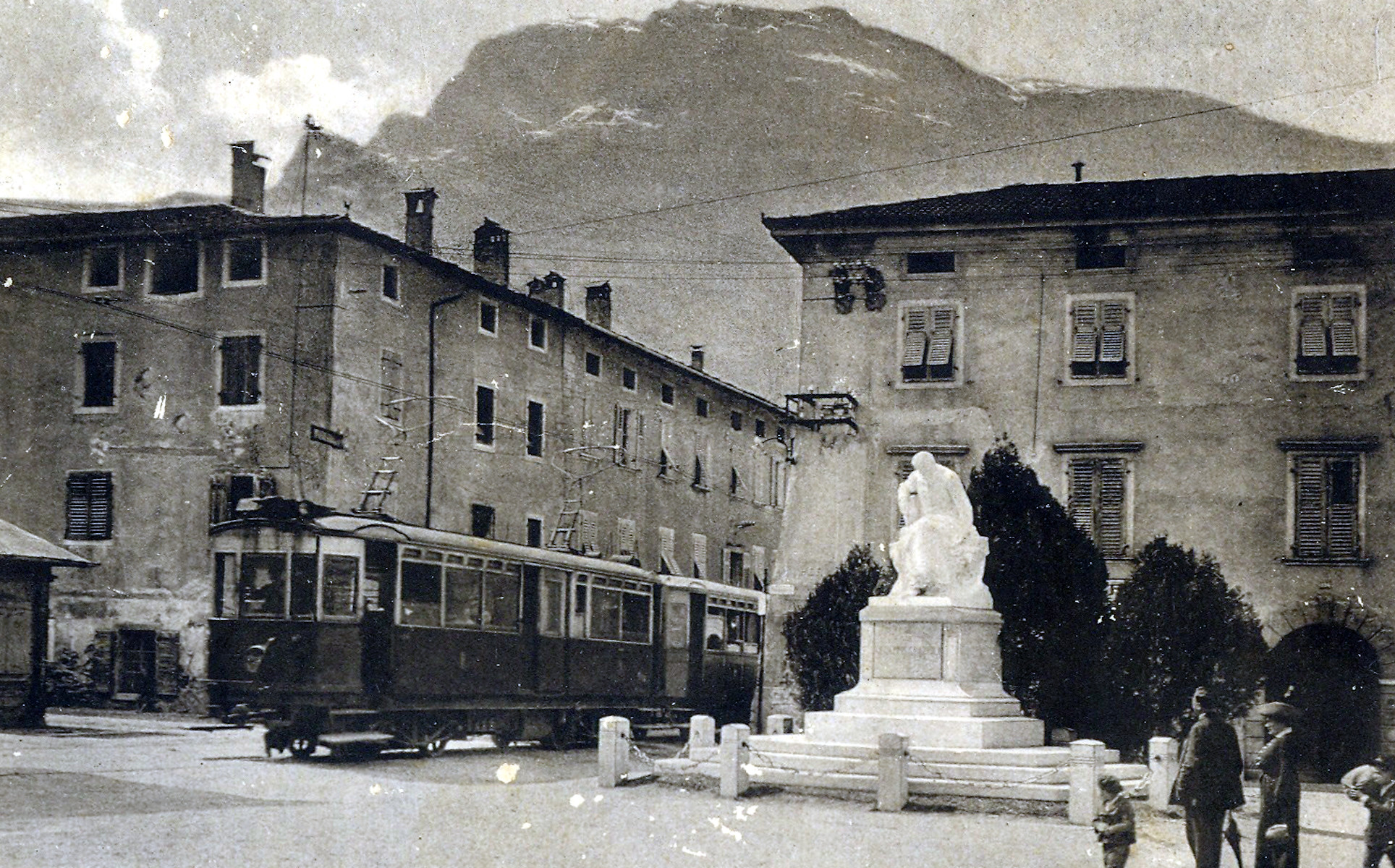 Lavis Piazza Grazioli foto storica